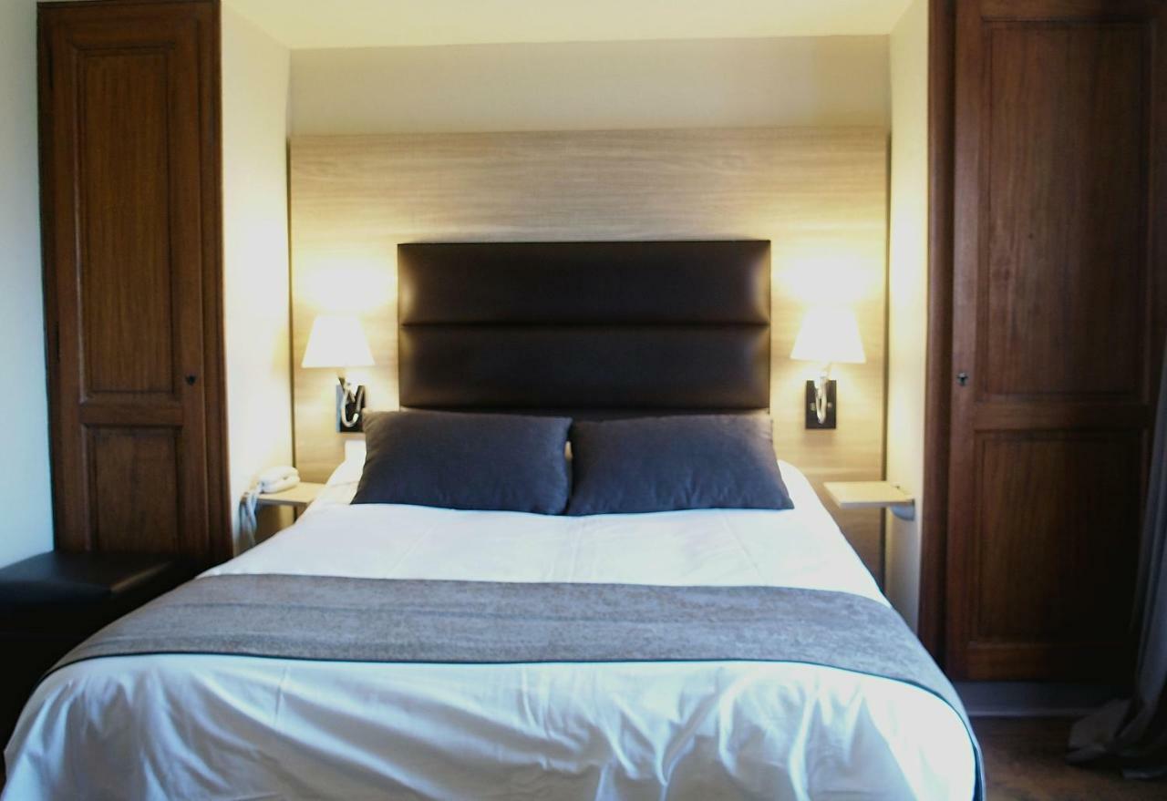 Logis Hotel - Auberge De L'Helix Rosoy  ภายนอก รูปภาพ